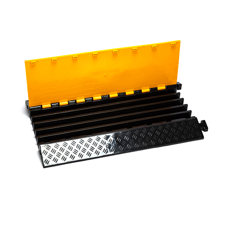 CP-5PU PLASTIC (TPU) CABLE PROTECTOR RAMP / CABLE GUARD